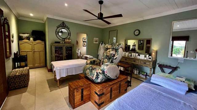 Kambaku-River-Lodge-spa