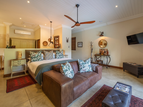 Safari-lodge-at-Kruger-National-Park