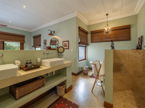 luxury-safari-lodge-kambaku-river-lodge-kruger-national-park
