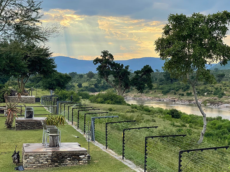 Sunset on Crocodile river Kambaku River Lodge